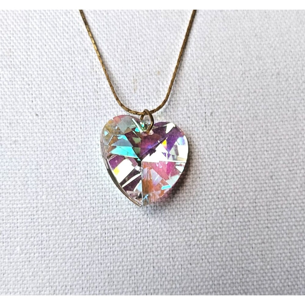 LADIES FACETED GLASS CRYSTAL HEART PENDANT AURORA BOREALIS W/CHAIN NECKLACE